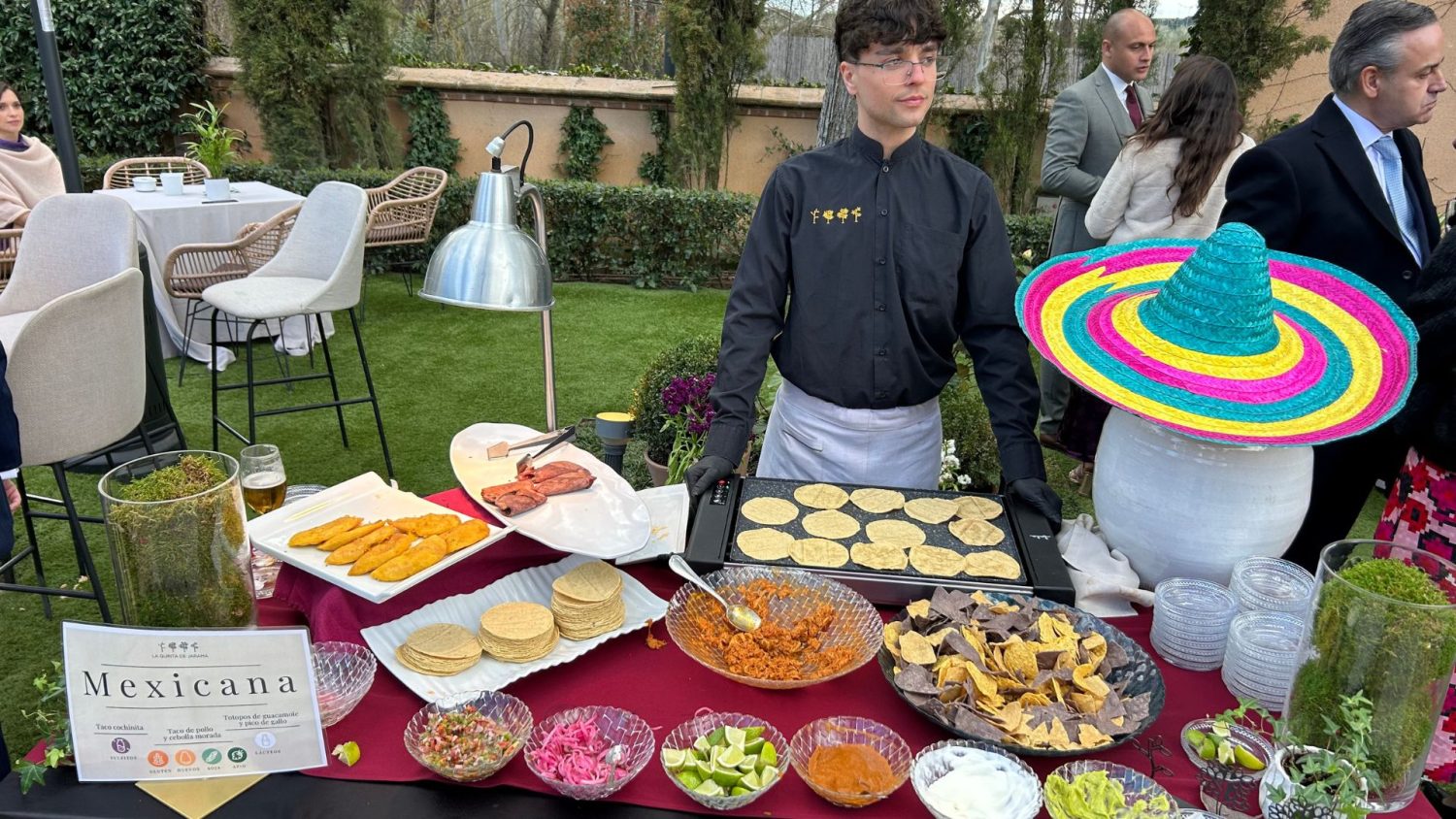 Vista detallada de la Estación Mexicana gastro para boda al aire libre o eventos en La Quinta de Jarama.
